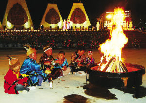 历史上没有篝火节的鄂伦春族如今将其认同为一个真实节日。
