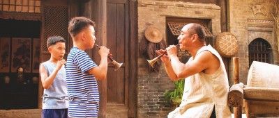 ͼƬߣƬͼͼƬ˵ ֮ӳգ񳯷Ӱ˵ŬǿнԺС (Ƭͼ) 