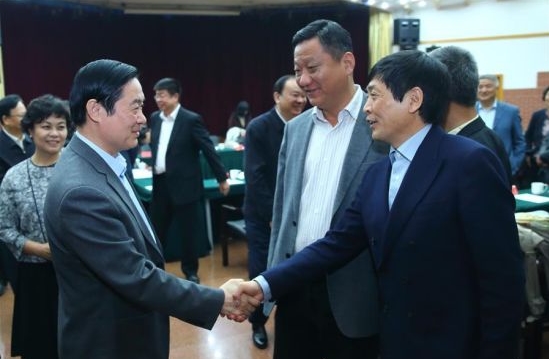 刘奇葆：坚守文学价值　彰显中国精神
