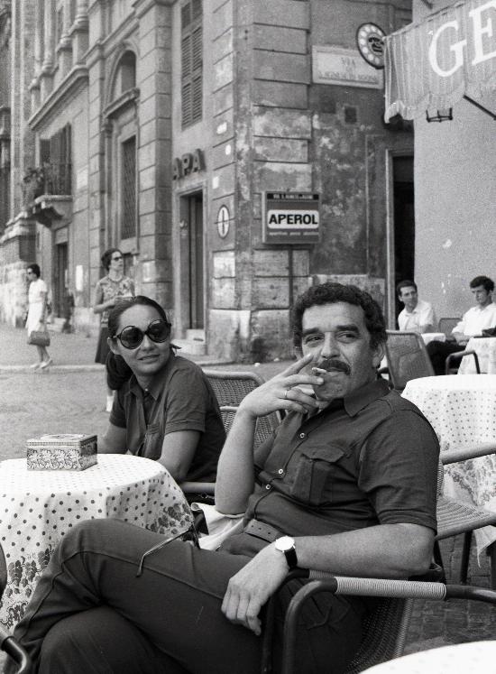 马尔克斯及妻子。摄于1969年罗马。人民视觉 资料图