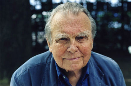 在1997年,已经86岁的波兰诗人,诺贝尔文学奖得主切斯瓦夫·米沃什
