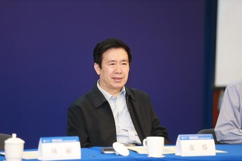40余年手写1800多万字作品 揭秘作家张炜的文学世界--新闻--中国作家网