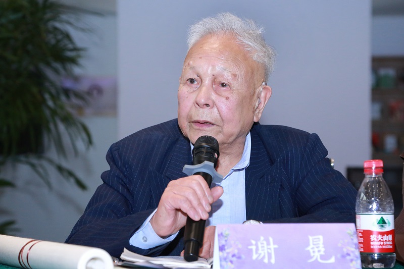 《爱简》：写一个欲说还休的年代，看诗人谢冕的透明与热烈--新闻--中国作家网