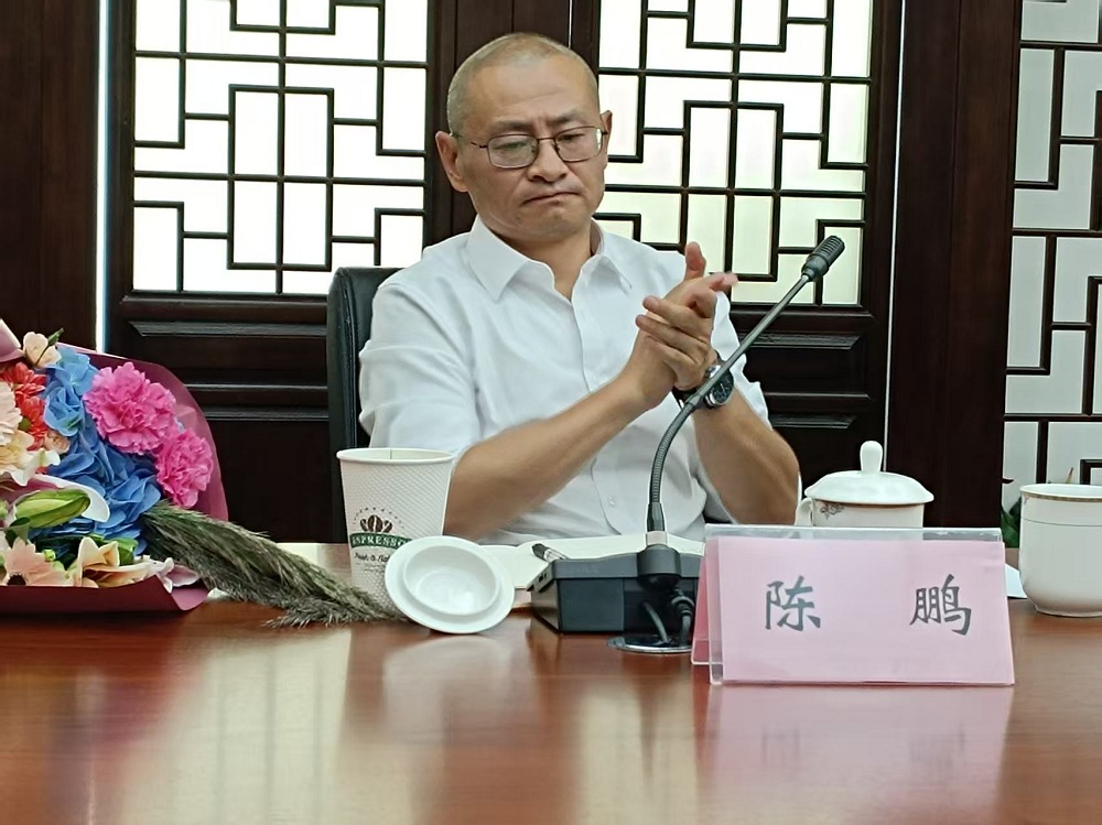 《群马》作者陈鹏