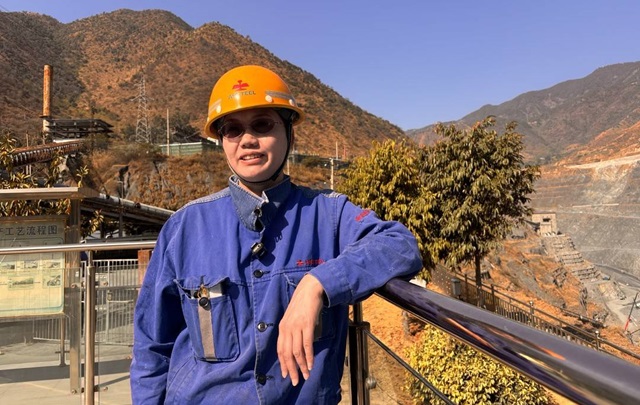 从矿山走出的女诗人：焊枪熄灭，诗意生长