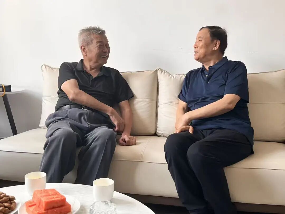 陈建功走访慰问尉迟村原村支书吕万贵