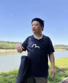 小海:我的胸怀是被诗歌撑大的