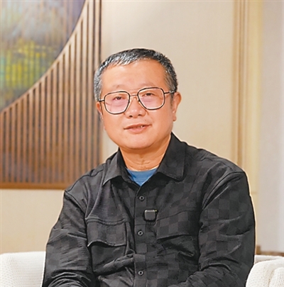 刘慈欣近照。  　　人民日报客户端“在场”栏目供图