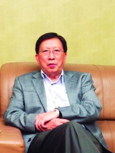 武侠小说作家上官鼎推新作已封笔46年