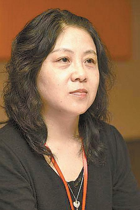 《你以为你是谁》《汉口永远的浪漫》《生活秀》《她的城》等五部小说